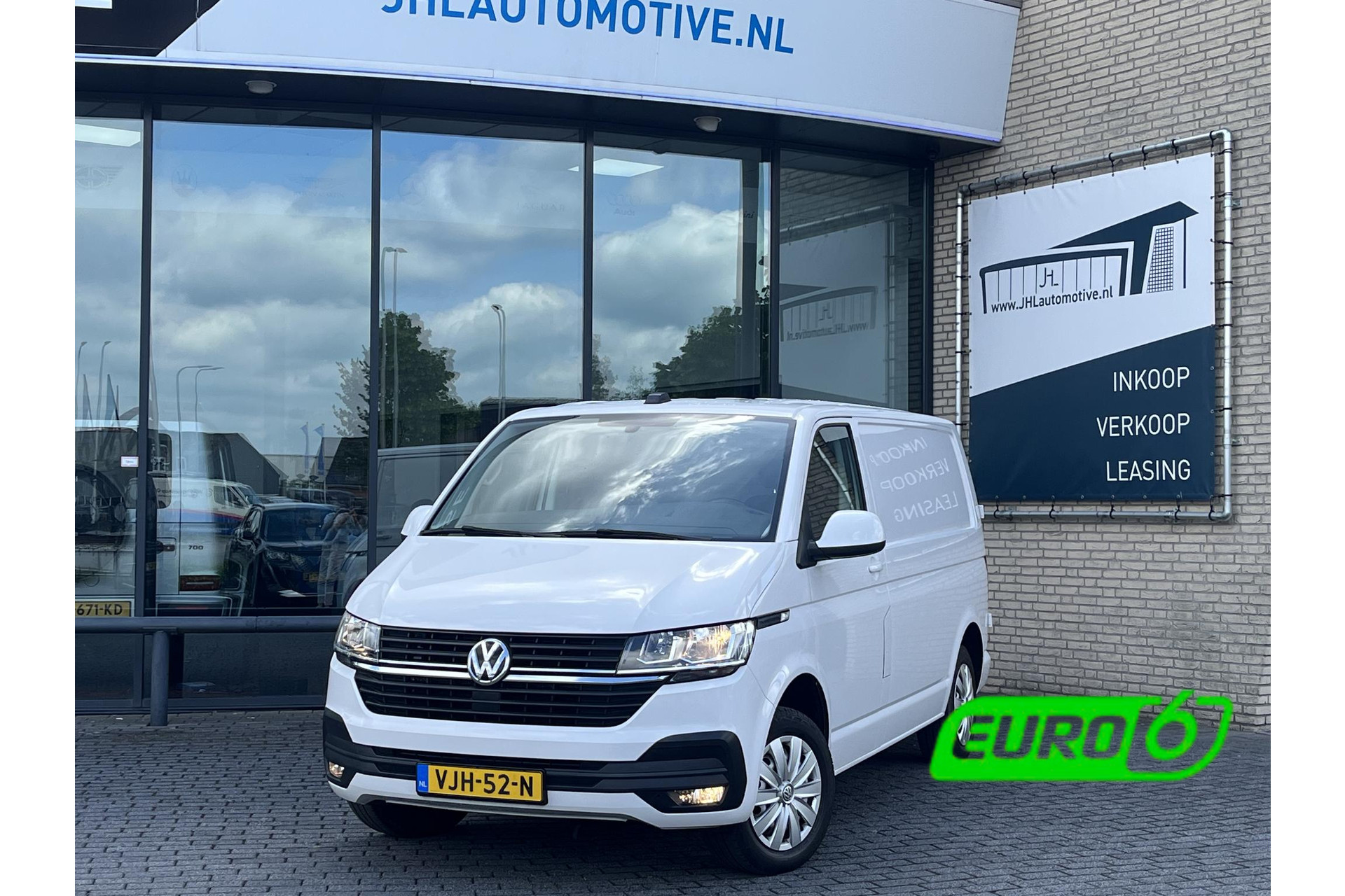 Volkswagen Transporter 2.0 TDI L1H1*AUTOM.*A.C*CRUISE*NAVI*HAAK*CARPLAY*